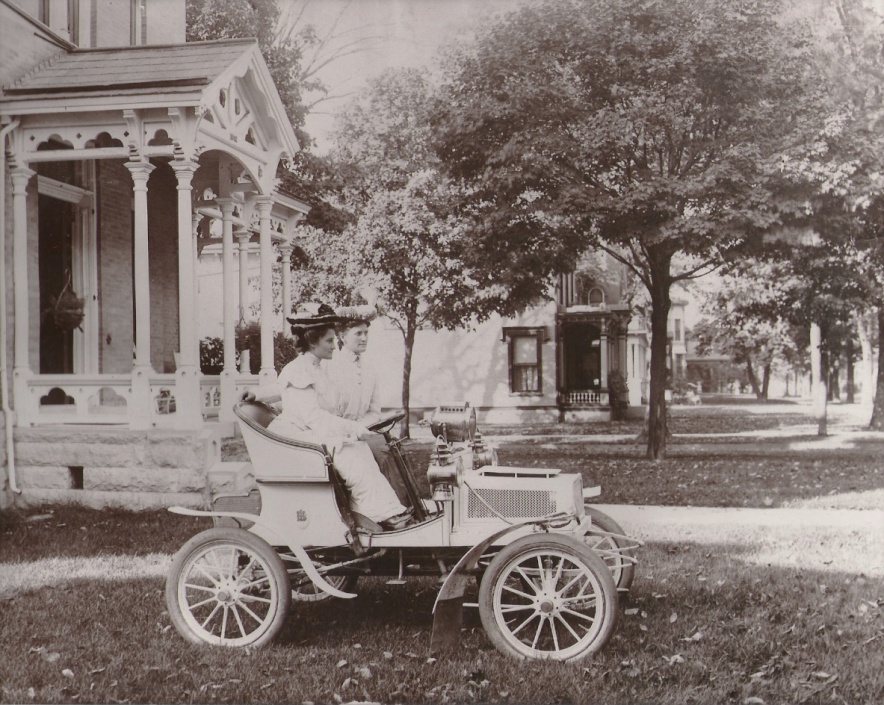 1904 runabout, mitchell runabout, mitchell car, helen lewis, mary lewis